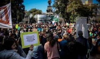 Golpear en las urnas, derrotarlos en las calles
