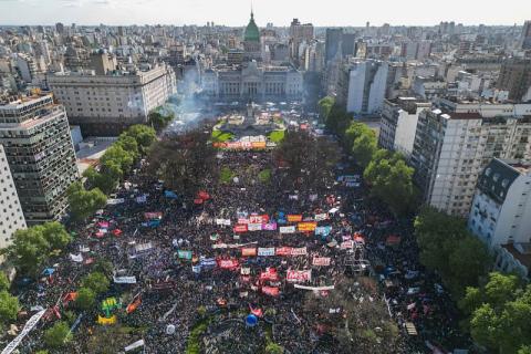 Luchar para derrotarlos y que se vayan
