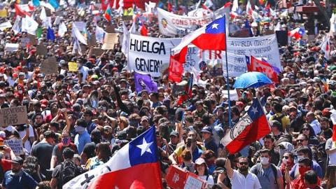Chile: la rebelión continúa de pie