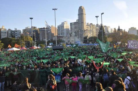 Para no pagar la crisis tenemos que ganar las calles