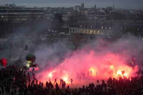 Francia - La reforma previsional de Macron agita la lucha de clases